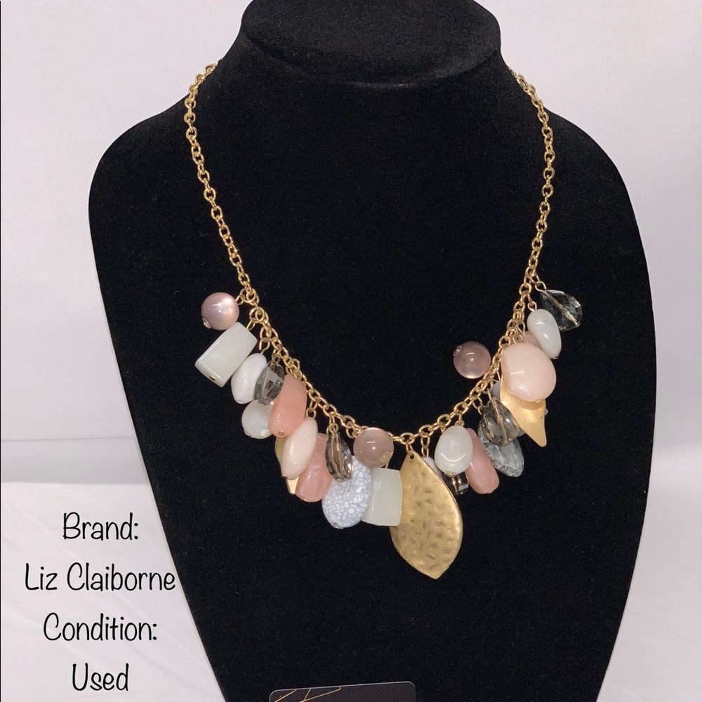 Used/like new necklace